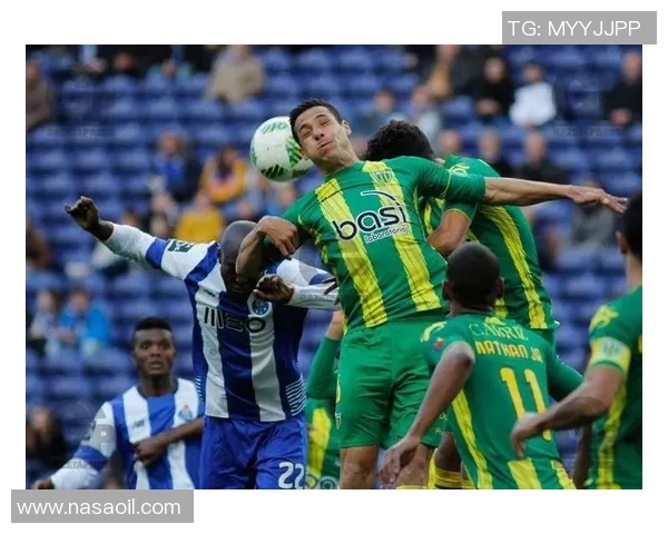 国民队与唐迪拉的激烈对决揭示足球战术与团队协作的精彩瞬间